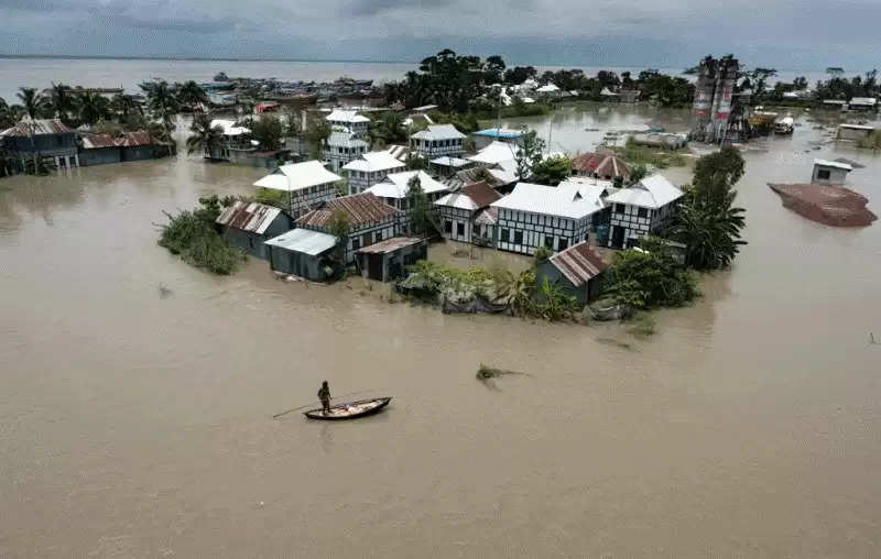 1,043 flood-hit villages Death toll rises to 251
