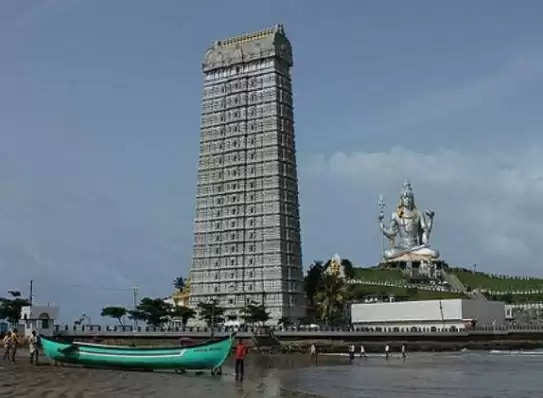 249 feet high, the world's largest royal tower.!