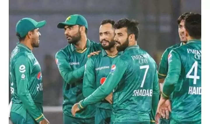 How did the Pakistan team capture the series by defeating the West Indies
