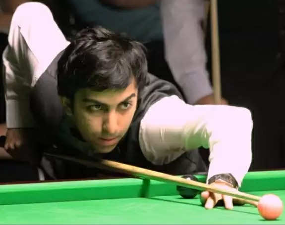 Niya Nana in Snooker Darbar  Challenge to world legend Pankaj Advani ..