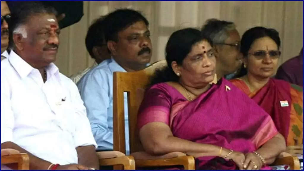  Trauma in AIADMK .. Coordinator OPS wife Vijayalakshmi dies of heart attack