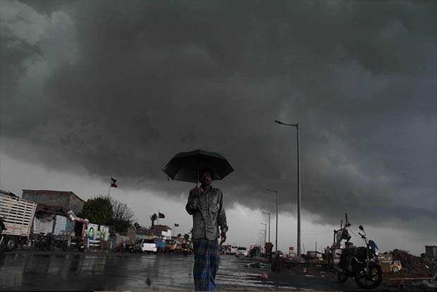 Districts with heavy rainfall in Tamil Nadu Meteorological Center Information